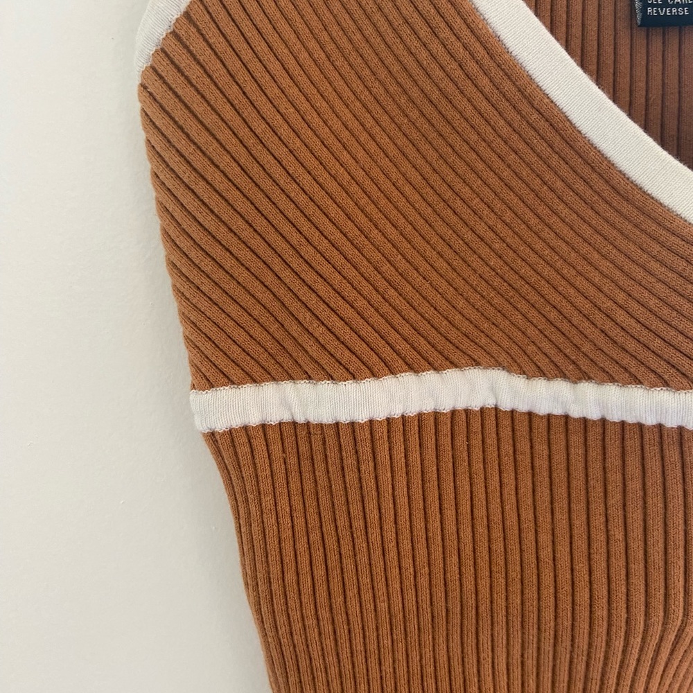 Ribbed Tank Top - Picture 2 of 3